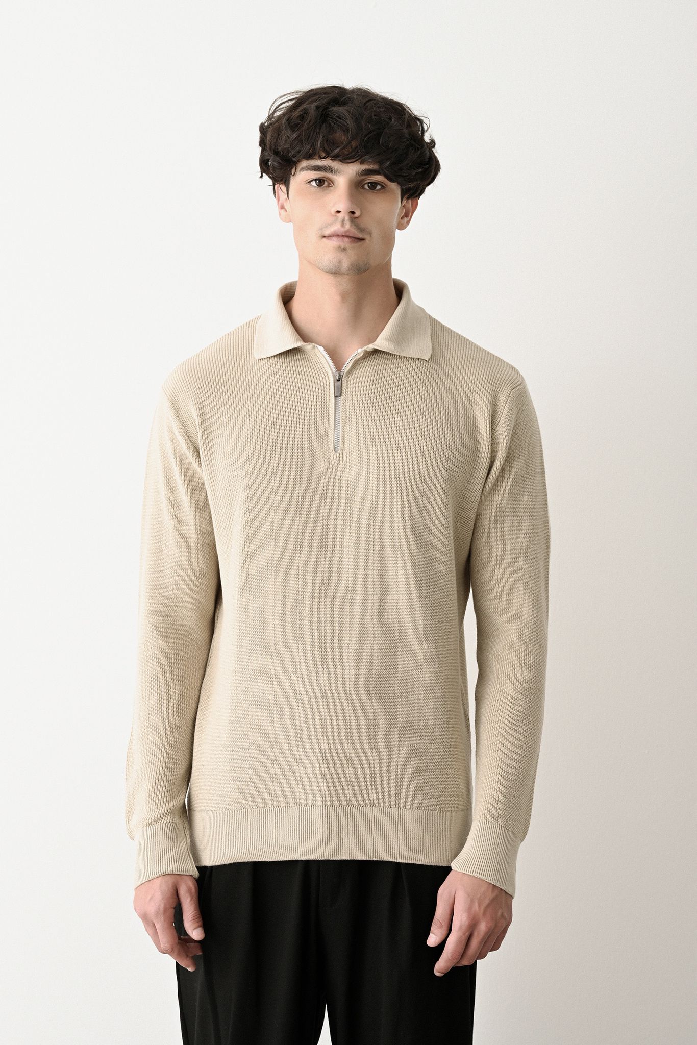 Collared Zip-Up Knit Sweater Withinblack