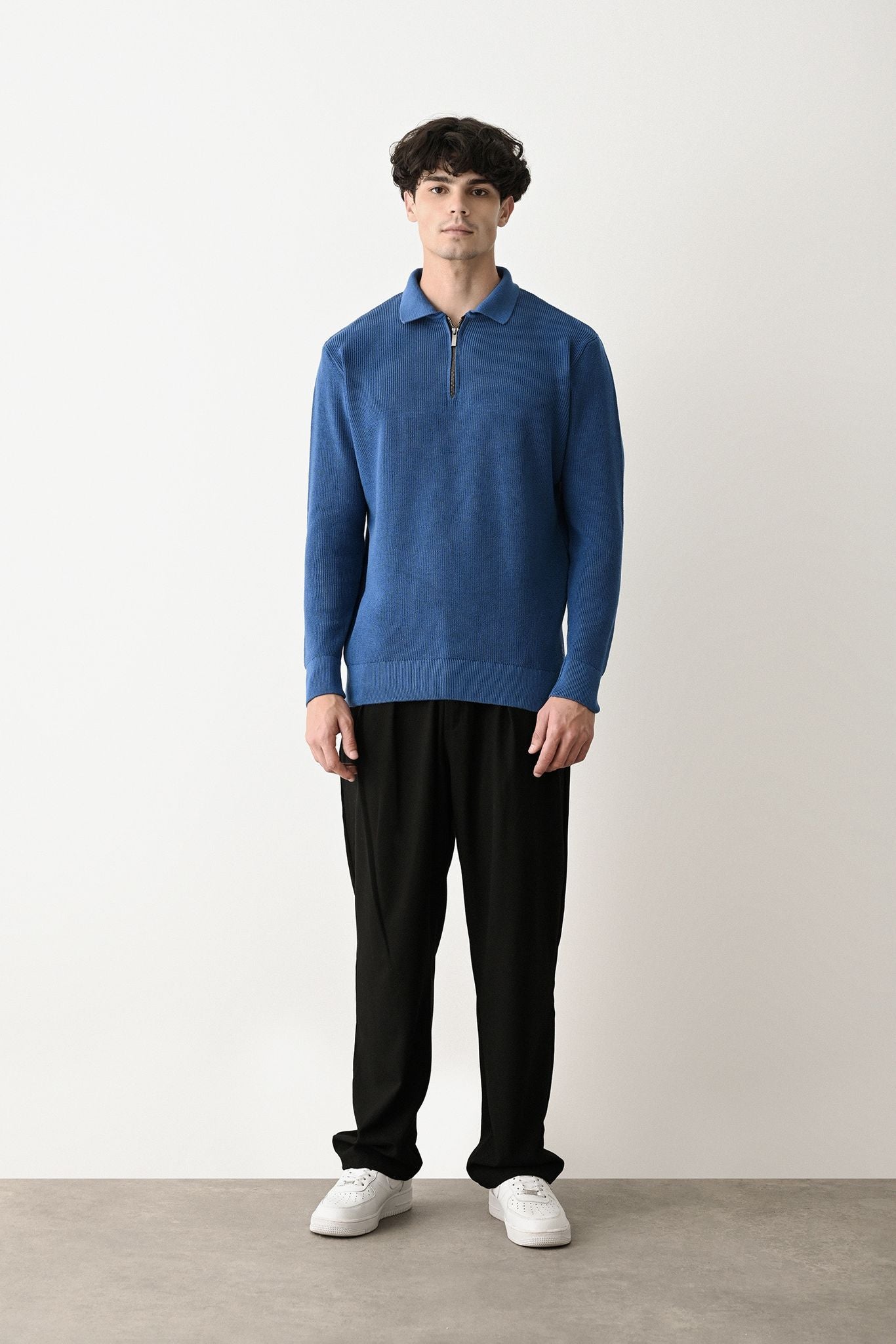 Collared Zip-Up Knit Sweater Withinblack