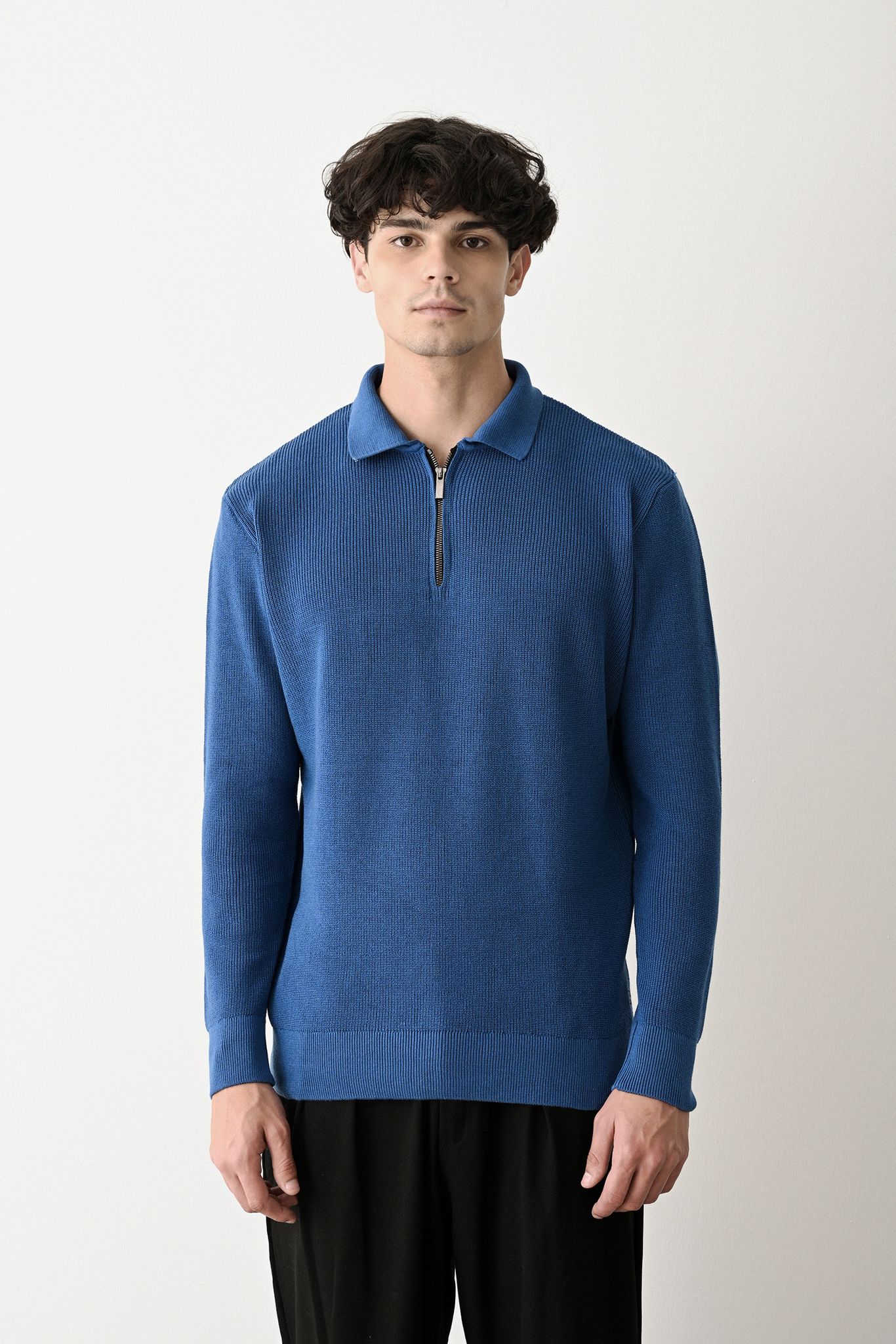 Collared Zip-Up Knit Sweater Withinblack