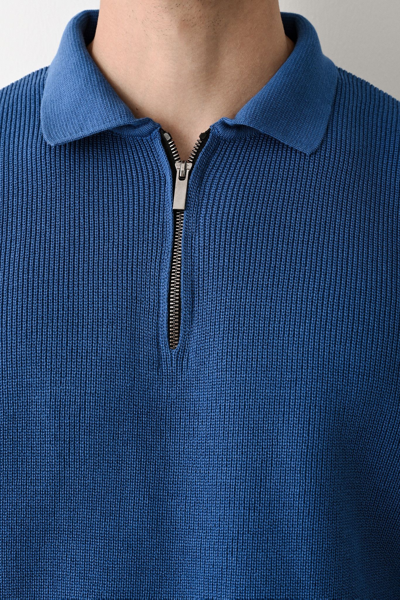 Collared Zip-Up Knit Sweater Withinblack