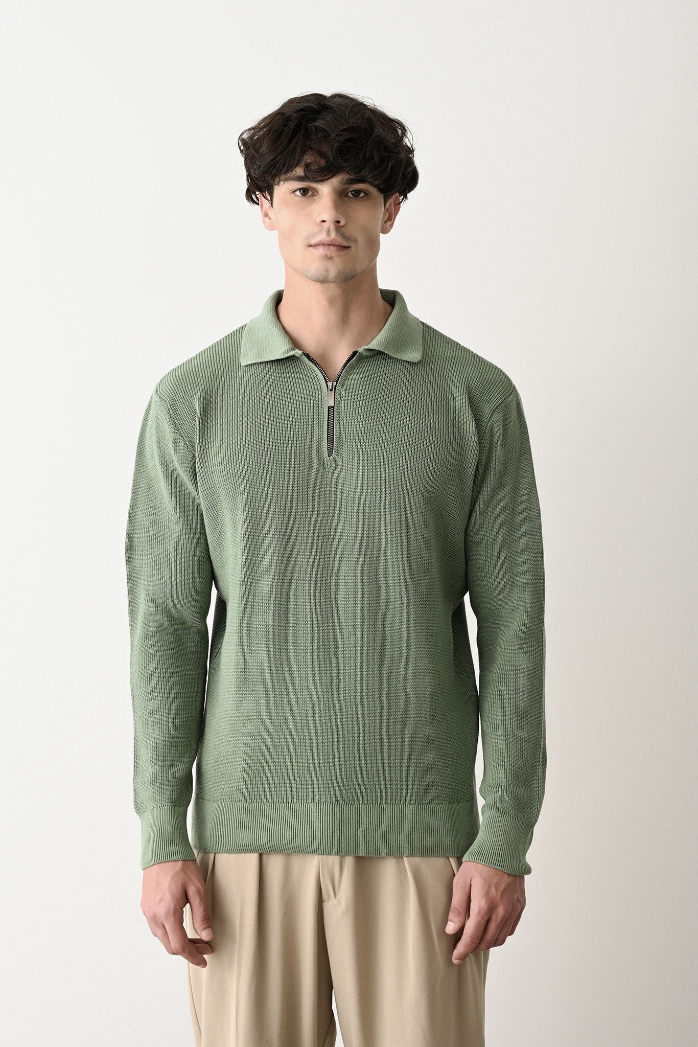 Collared Zip-Up Knit Sweater Withinblack
