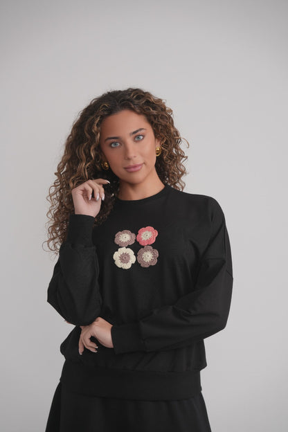 Crochet Flower Sweatshirt MOOD + ELLWI