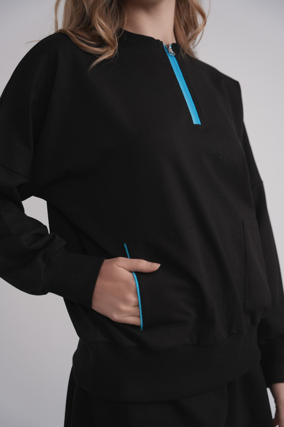 Torquoise Zipper Sweathshirt MOOD + ELLWI