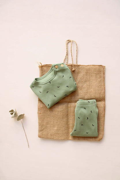 Green Moon 2 Piece Set Honey and Hive