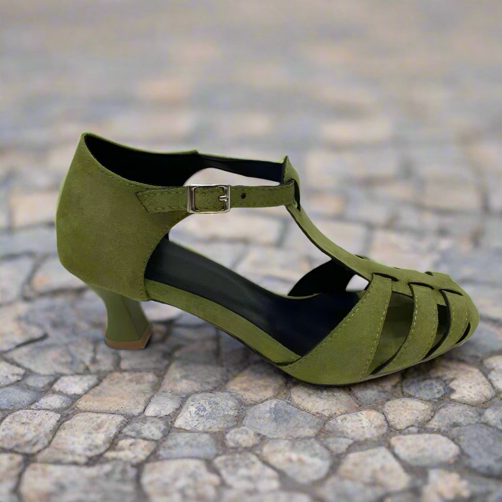 Women’s Suede Round Toe Shoes – Plus Size Breathable Casual Flats FitiqueFit