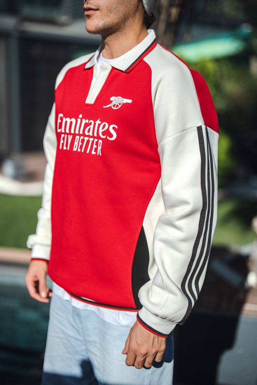 Arsenal Oversized 3-Thread Fleece-Lined Sweatshirt - Cozy and Durable Design Withinblack