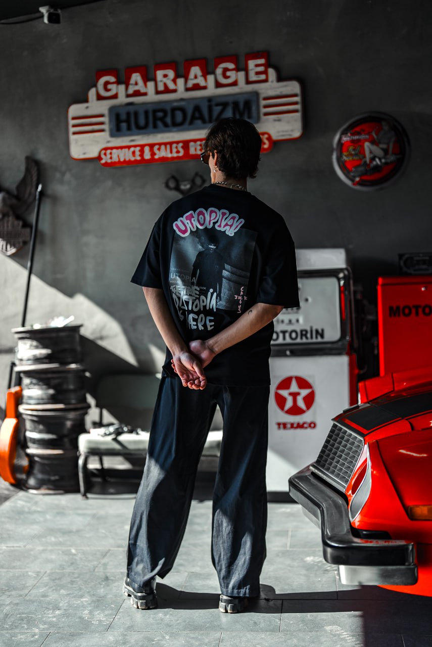 Oversize Graphic Cotton Tee – Travis Scott Utopia Dystopia Print Withinblack