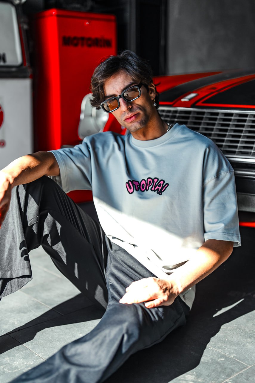 Oversize Graphic Cotton Tee – Travis Scott Utopia Dystopia Print Withinblack