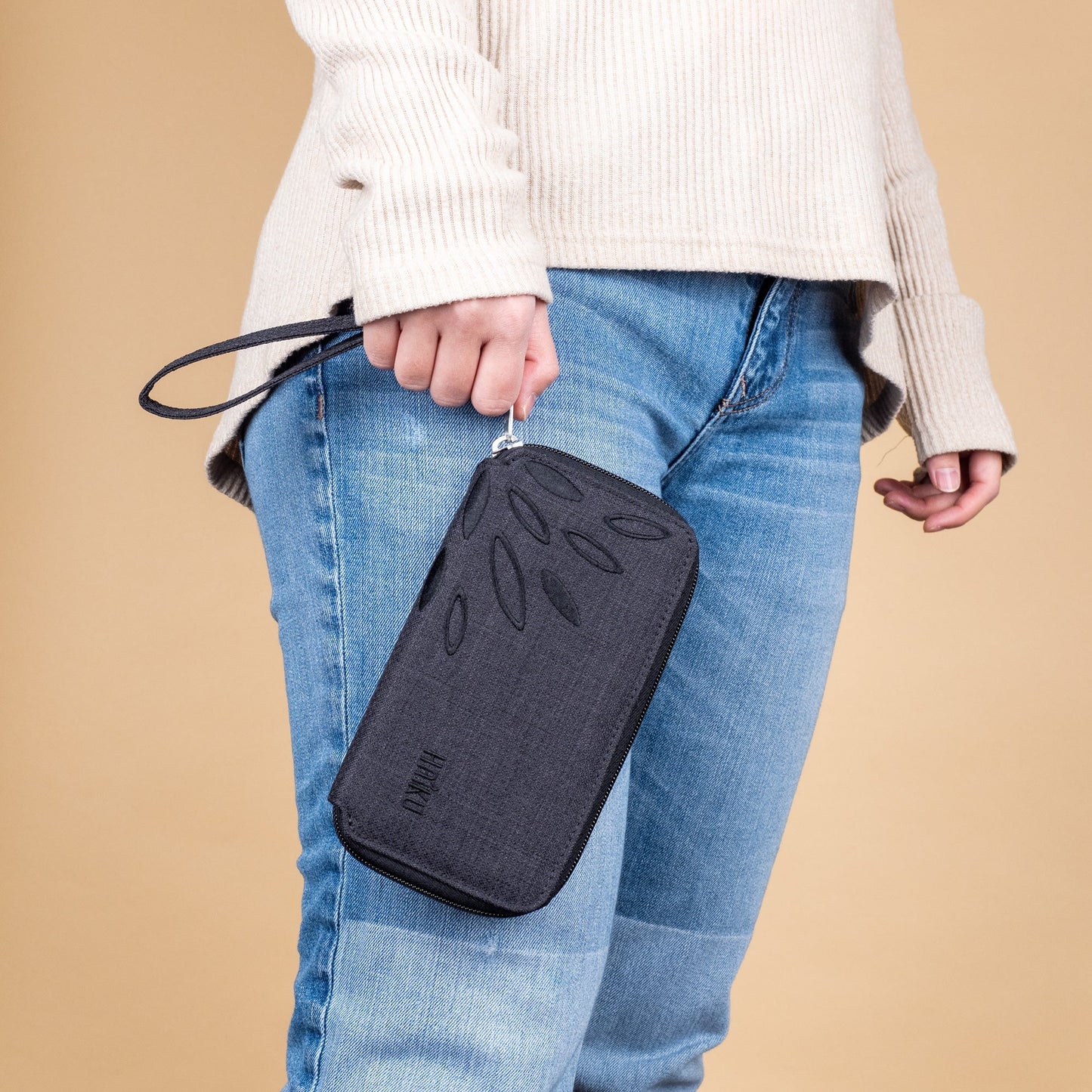 Intrepid Wallet Haiku Bags