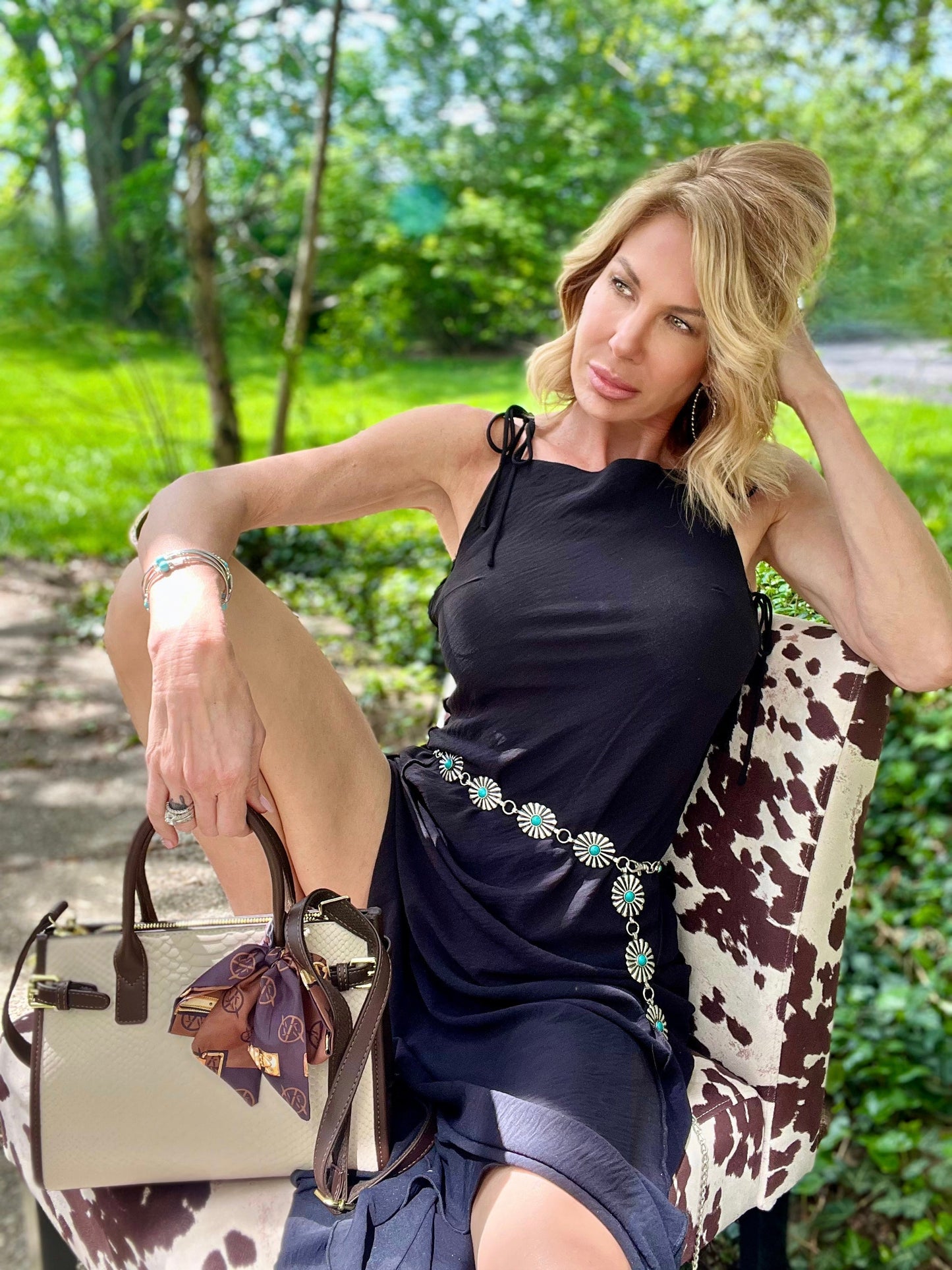 Serpent Luxe Snakeskin Handbag - Elegant Leather Commuter Bag for Stylish Women Country in My Heart
