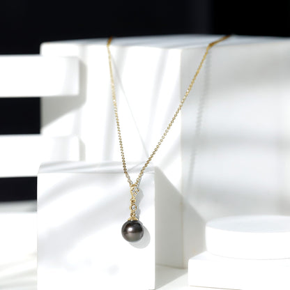 8 Carat Natural Tahitian Black Pearl Dangle Pendant with Diamond