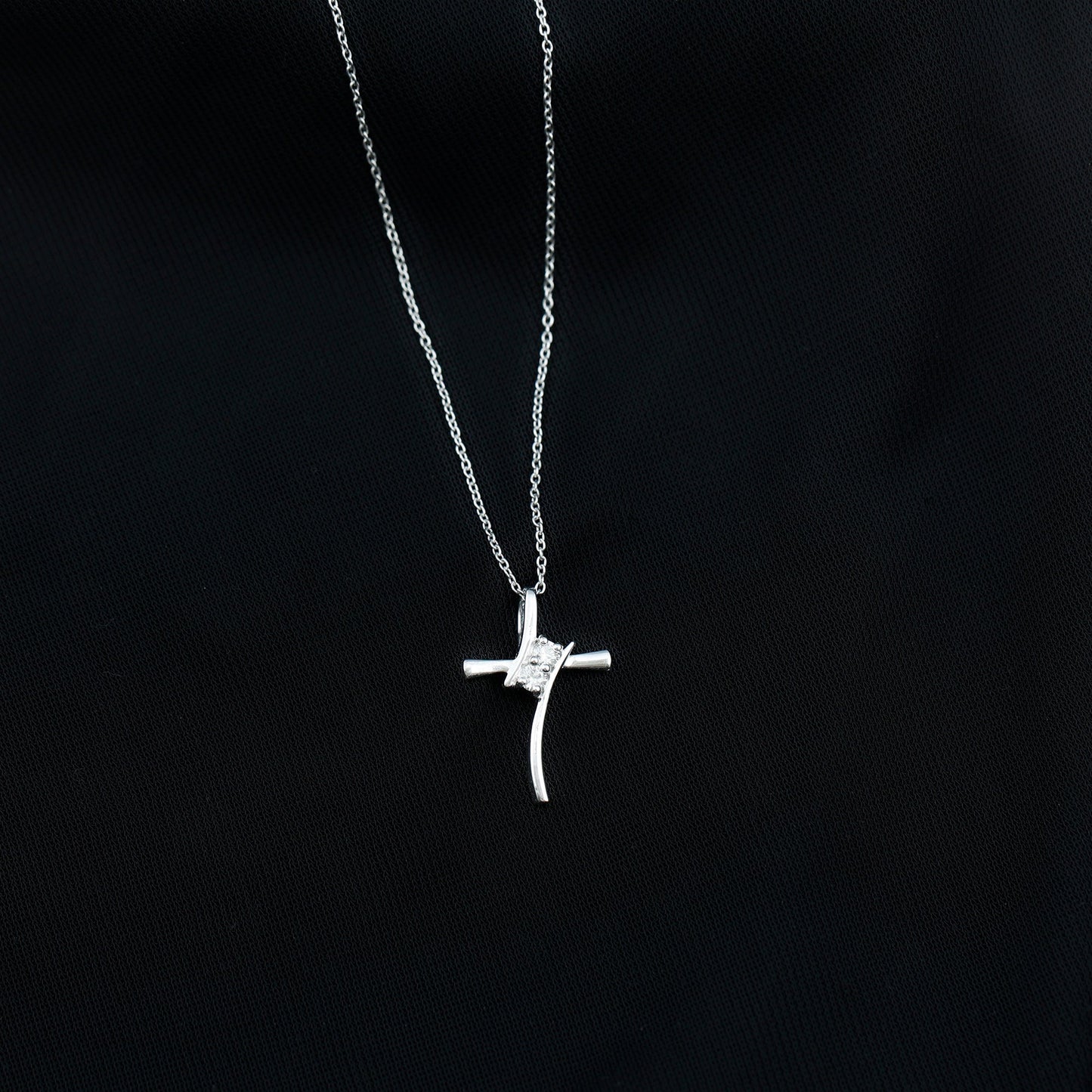 Certified Moissanite Cross Pendant Necklace in sterling Silver