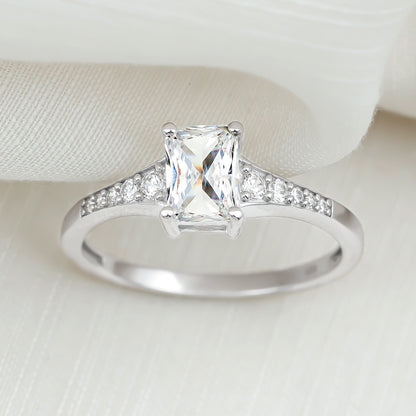 Brilliant Cut 7X5 MM Lab Grown Diamond Emerald Cut Engagement Ring