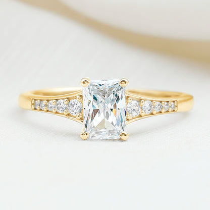 Brilliant Cut 7X5 MM Lab Grown Diamond Emerald Cut Engagement Ring