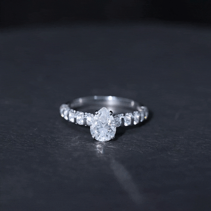 1 CT Pear Cut Lab Grown Diamond Engagement Ring for Women