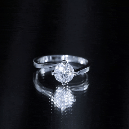 Lab Grown Diamond Engagement Ring With Diagonal 4 Prongs