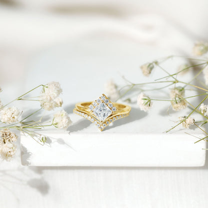 Lab Grown Diamond Princess Cut Engagement Ring With Ring Guard