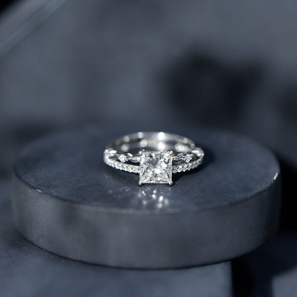 Brilliant Cut Lab Grown Diamond Solitaire Double Band Ring for Women