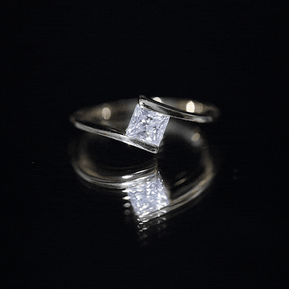 5 mm Princess Cut Lab Grown Diamond Ring With Tension Setting