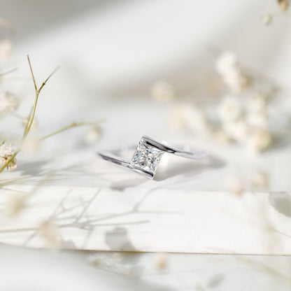 5 mm Princess Cut Lab Grown Diamond Ring With Tension Setting
