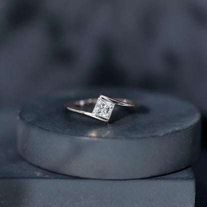 5 mm Princess Cut Lab Grown Diamond Ring With Tension Setting