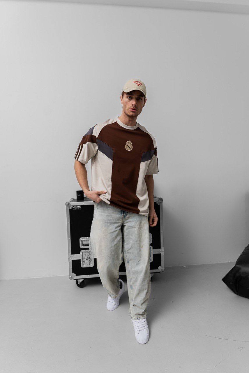 Real Madrid Logo T-Shirt - Style and Support for True Fans Withinblack
