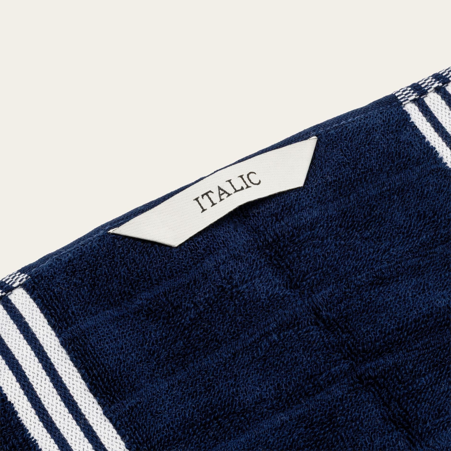 Nautilus Towels Italic