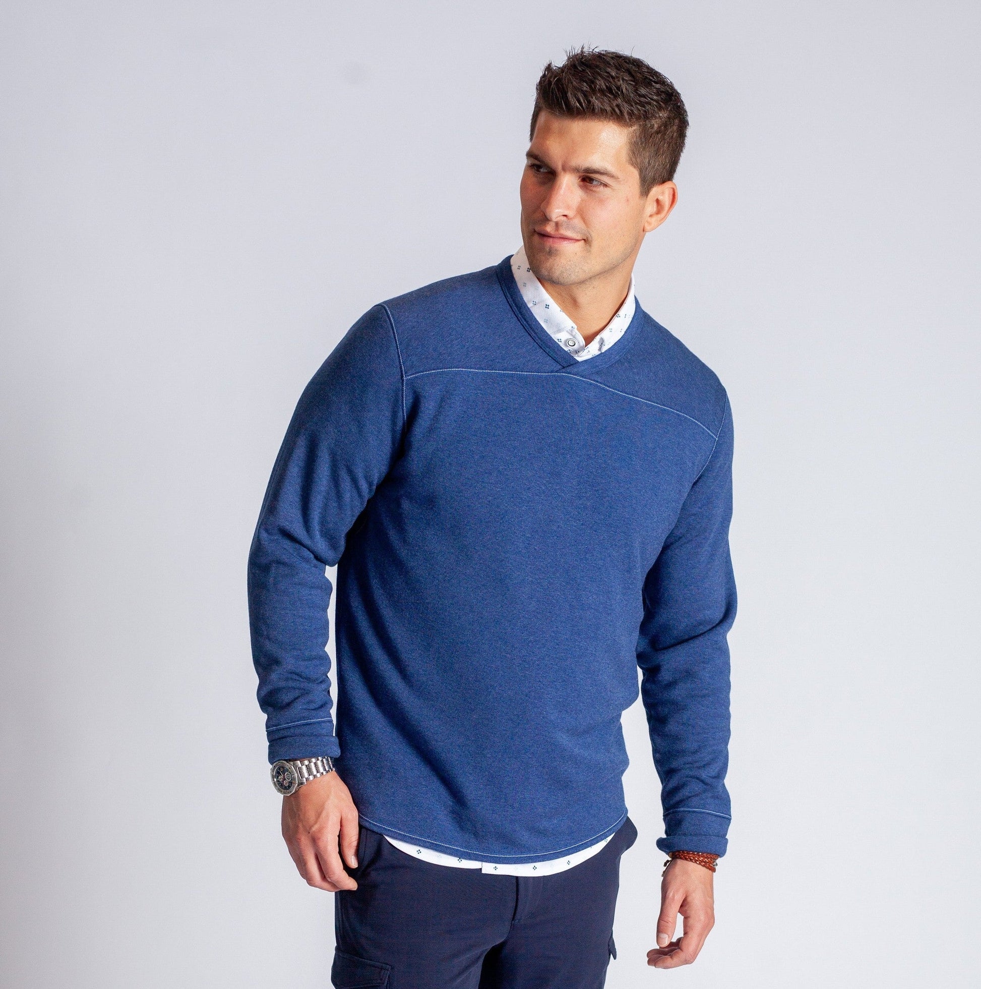 Rugvee Pullover V-Neck Sweatshirt - Tokyo Blue Buki