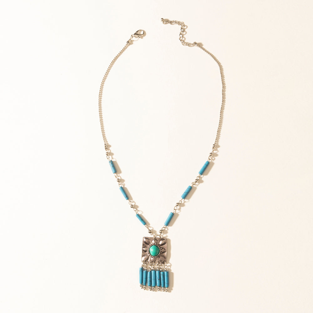 Myra Blue Coyote Necklace in Turquoise Charm Myra USA