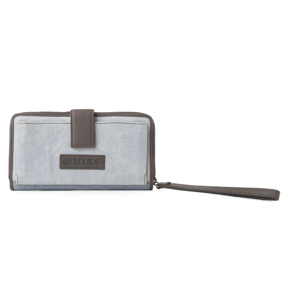 Myra Revellion Rodeo Wallet in Desert Sky Myra USA