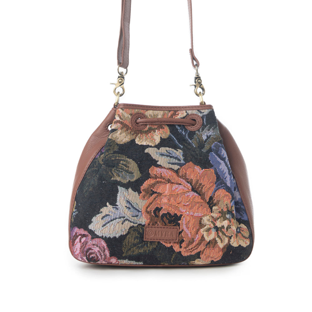Myra Old Soul Bucket Bag in Vintage Mauve Myra USA
