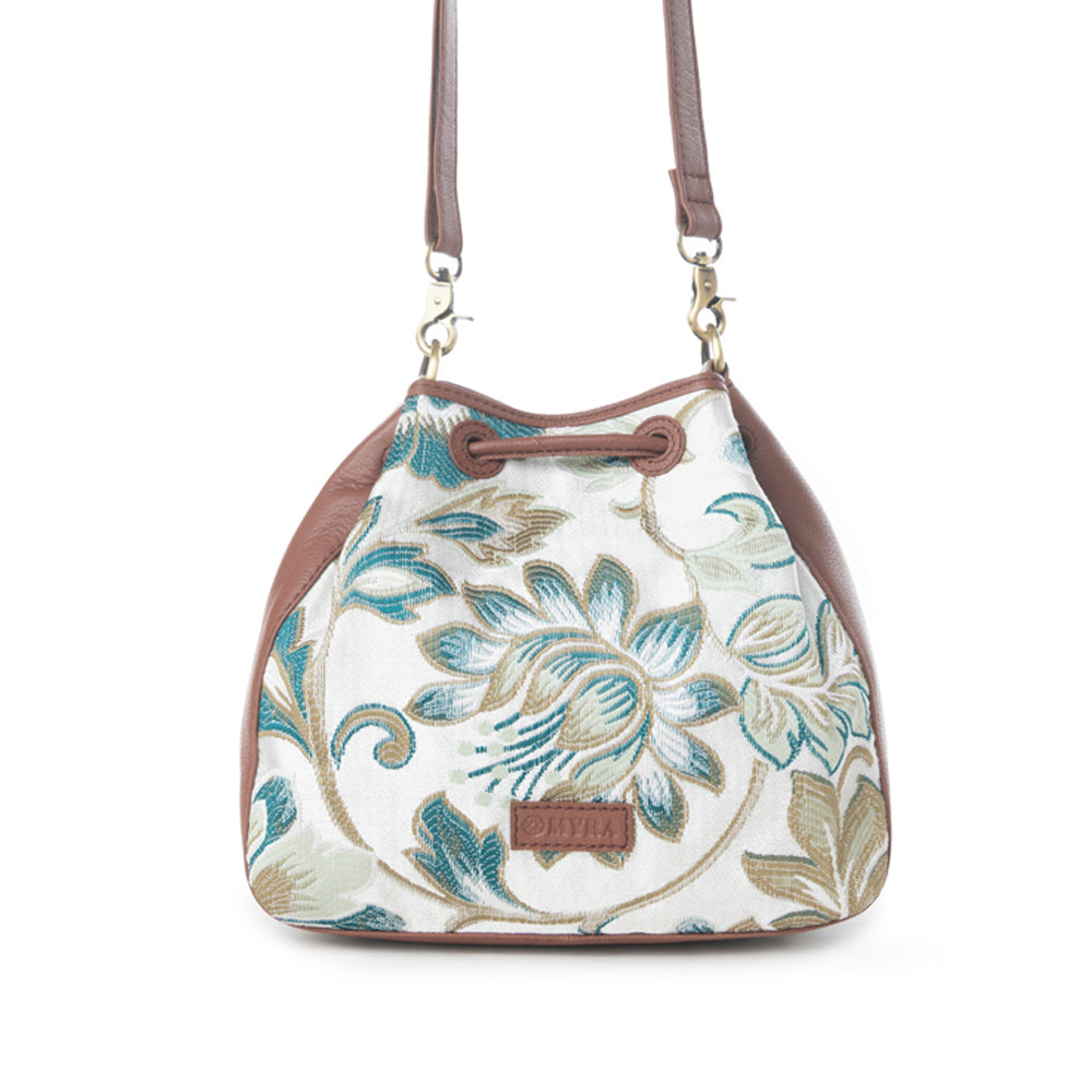 Myra Old Soul Bucket Bag in Alpine White Myra USA