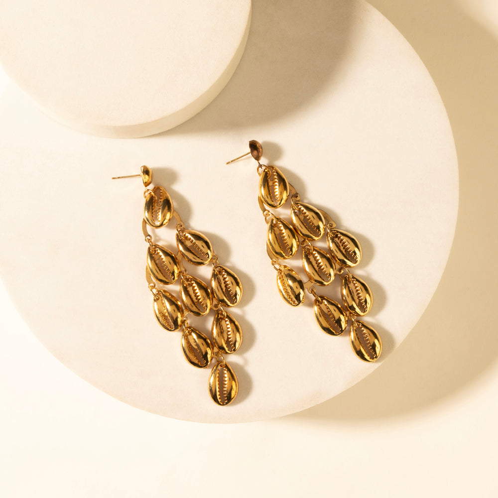 Myra Shell summit earrings in Desert tide danglers Myra USA