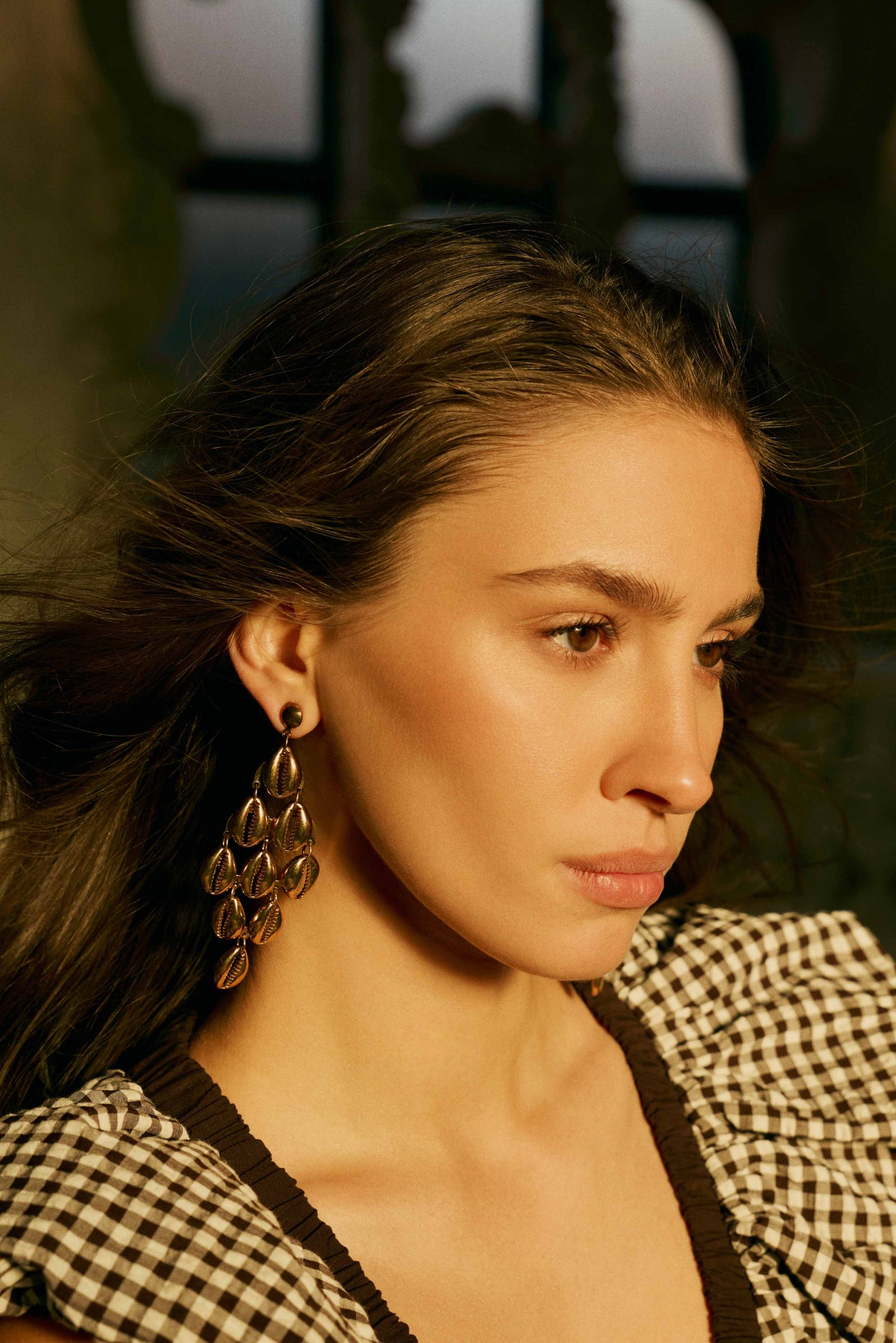 Myra Shell summit earrings in Desert tide danglers Myra USA