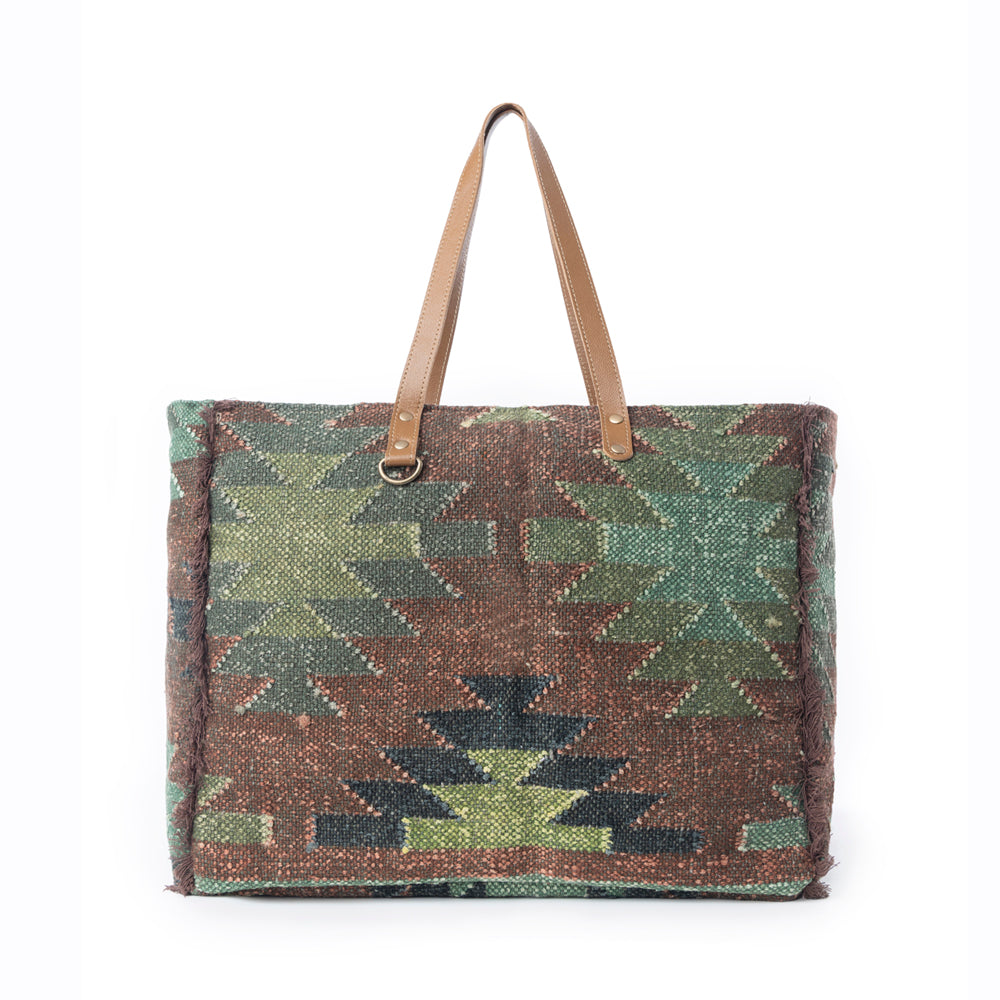 Myra Canyon Range Weekender Bag in Olive Green Myra USA