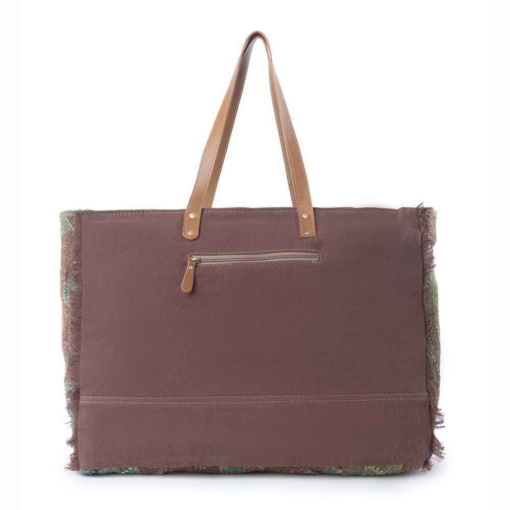Myra Canyon Range Weekender Bag in Olive Green Myra USA
