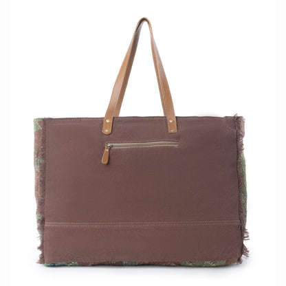 Myra Canyon Range Weekender Bag in Olive Green Myra USA