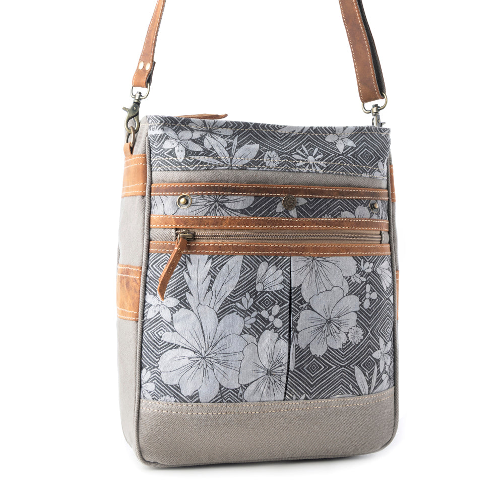 Myra Carefree Days vintage shoulder bag for Women in sage with leather details Myra USA