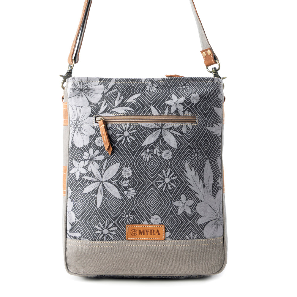 Myra Carefree Days vintage shoulder bag for Women in sage with leather details Myra USA