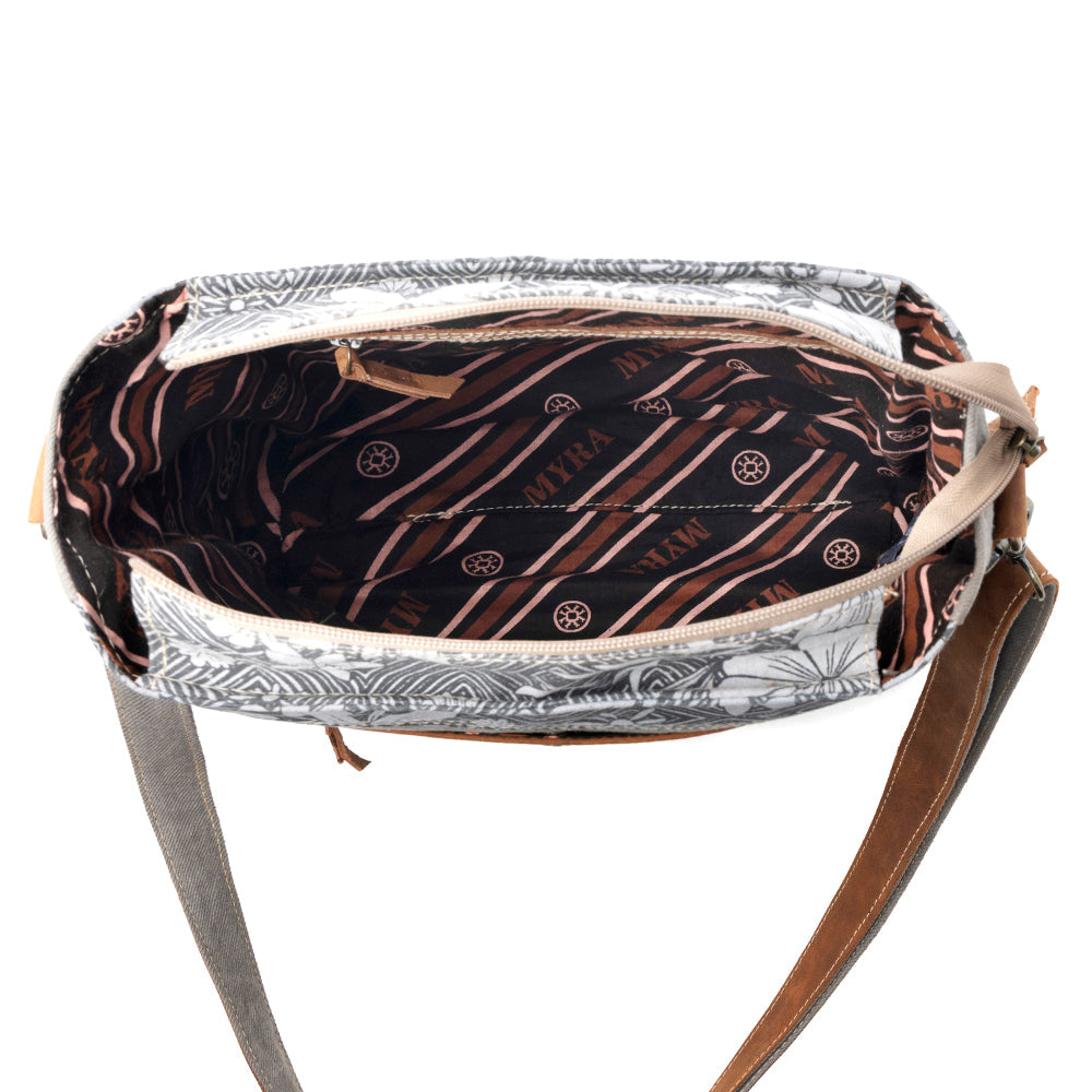 Myra Carefree Days vintage shoulder bag for Women in sage with leather details Myra USA
