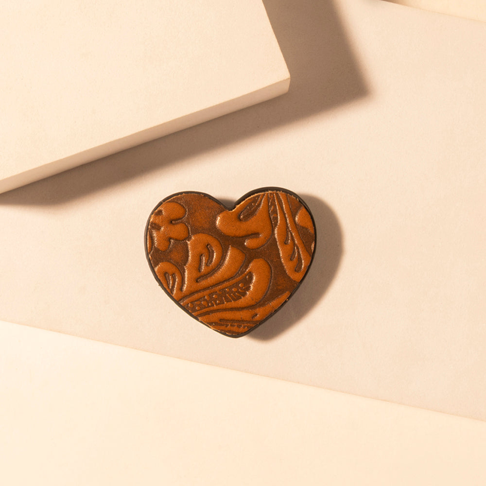 Myra Cowgirl Heart Phone Socket for Women in brown with handtooled detail for everyday use Myra USA