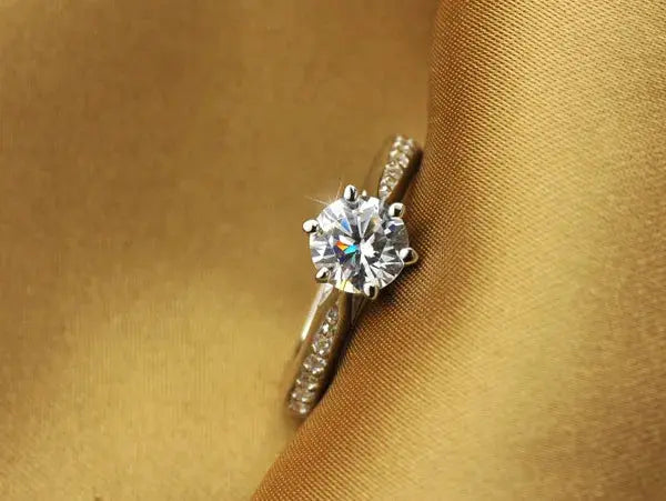 Luxury 925 Sterling Silver Classic Ring for Women Six claw jewelry simple 70ct diamond ring imitation diamond women's ring NovaCart