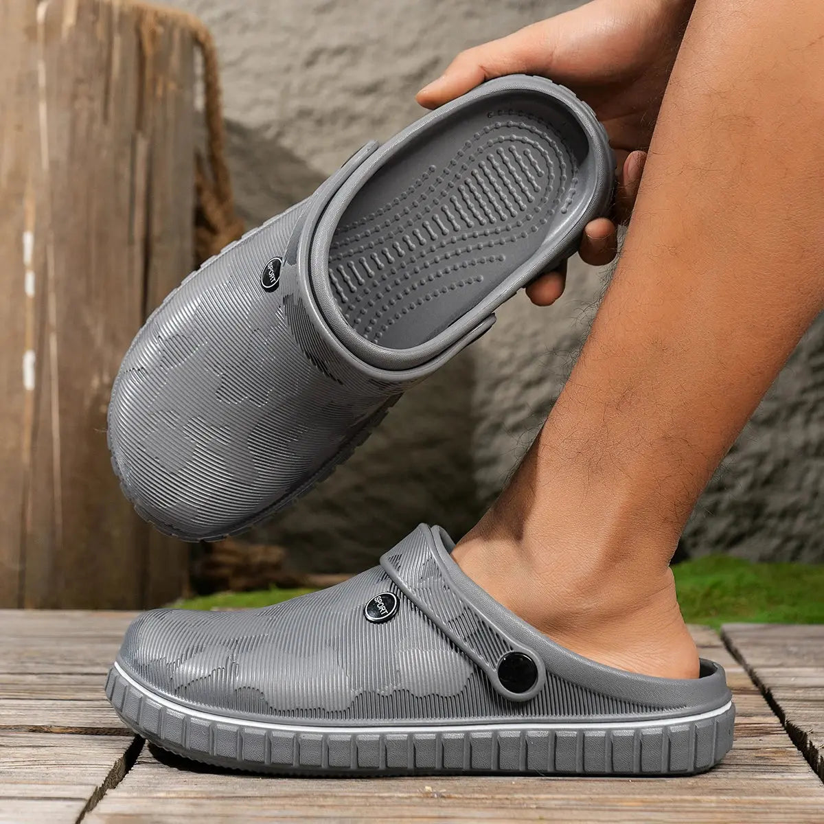 Lightweight Chef Shoes Closed Toe Rubber Sandals Men Clogs Garden Shoes Barefoot Zuecos Hombre Cholas Man Summer Beach Shoes NovaCart