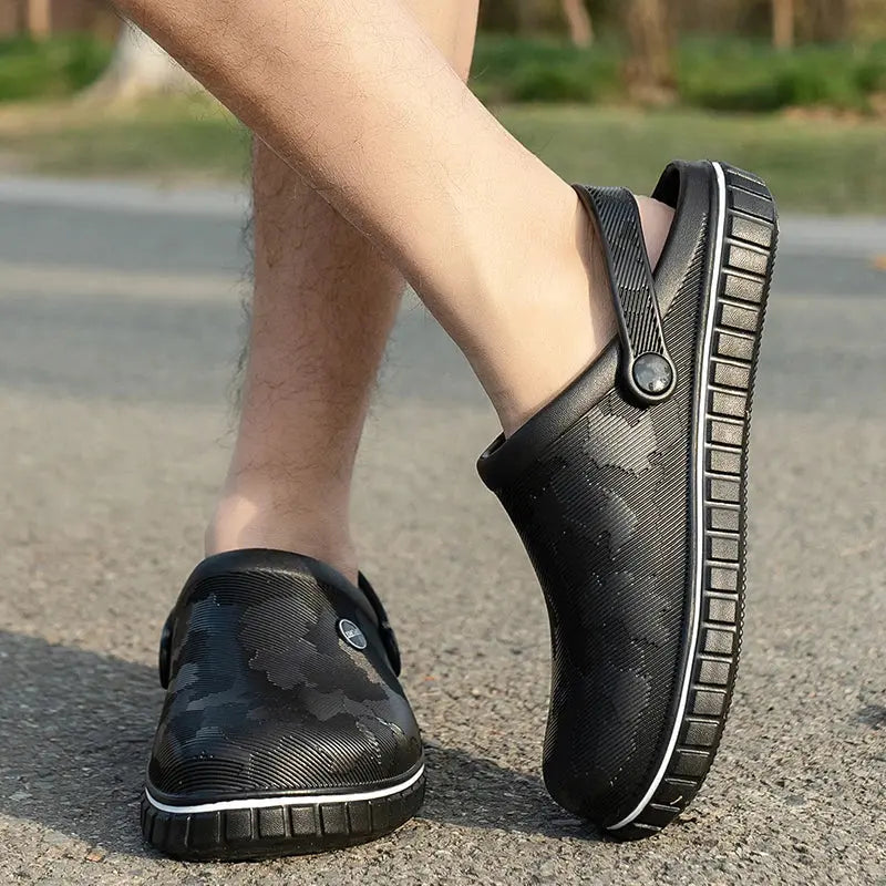 Lightweight Chef Shoes Closed Toe Rubber Sandals Men Clogs Garden Shoes Barefoot Zuecos Hombre Cholas Man Summer Beach Shoes NovaCart