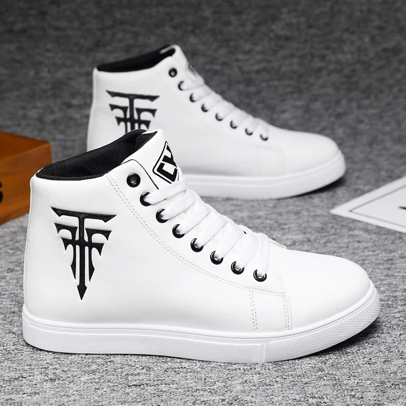 [sneakers] A Pair of High-Top Sports Casual Outdoor Skate Shoes, Comfortable And Suitable for Travel And Fitness (Available in L NovaCart