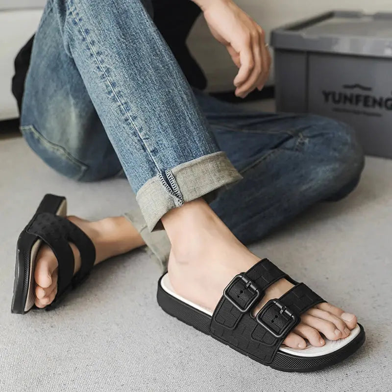 Summer beach slippers men's fashion comfortable breathable sandals ultra-light indoor and outdoor men's slippers plus size 46 47 NovaCart