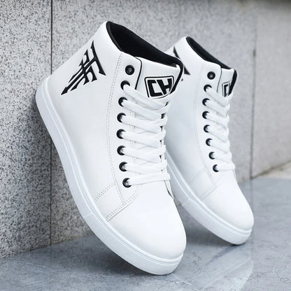[sneakers] A Pair of High-Top Sports Casual Outdoor Skate Shoes, Comfortable And Suitable for Travel And Fitness (Available in L NovaCart