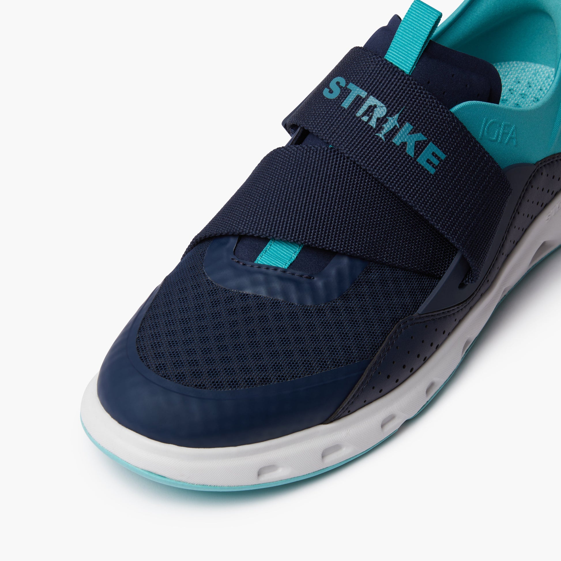 Silvertip Strap Sneaker STRIKE