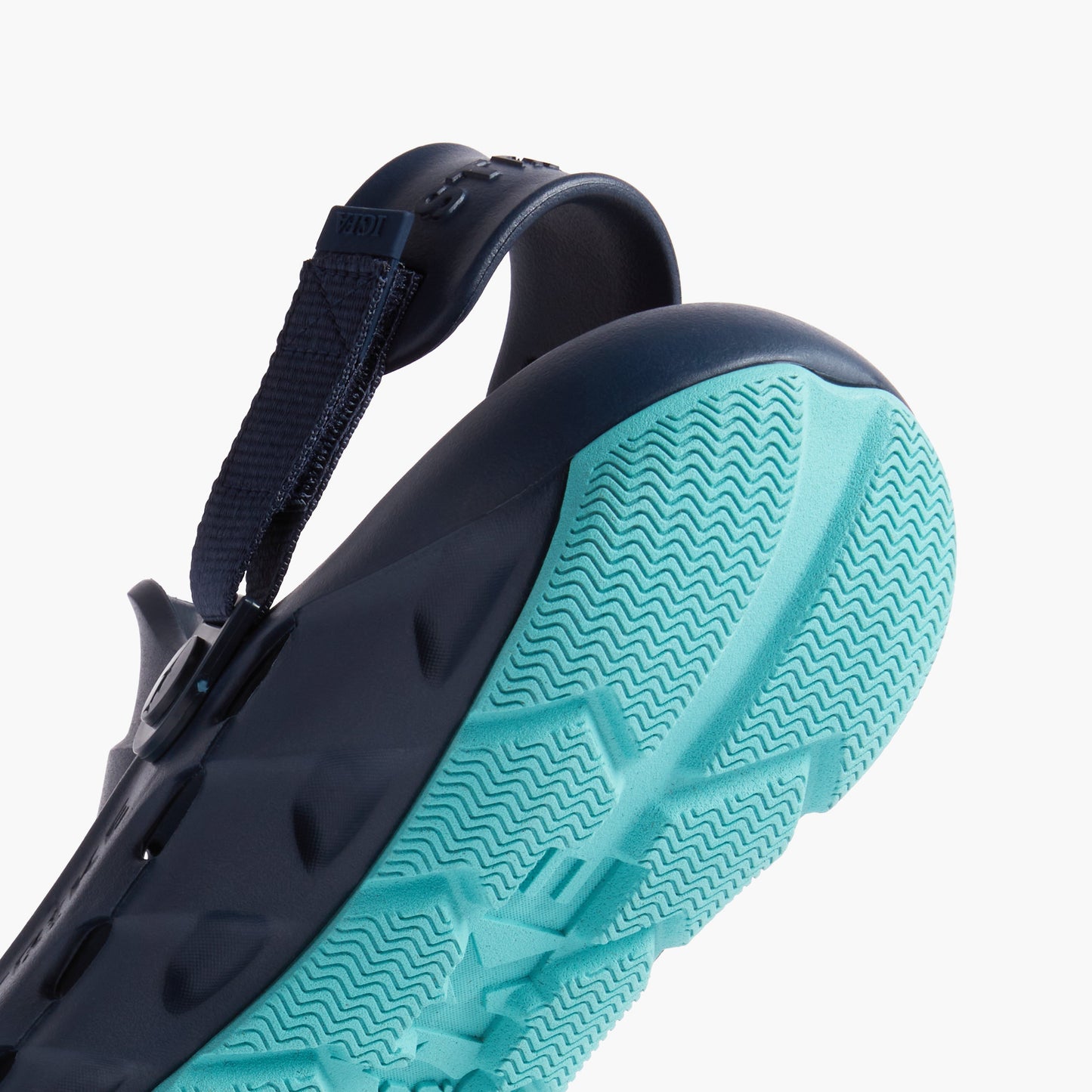 Dogtooth Clog STRIKE