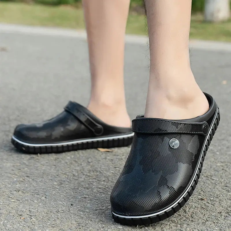 Lightweight Chef Shoes Closed Toe Rubber Sandals Men Clogs Garden Shoes Barefoot Zuecos Hombre Cholas Man Summer Beach Shoes NovaCart
